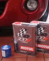  Zestaw olejowy Motul 300V + filtr Subaru 6 litrów